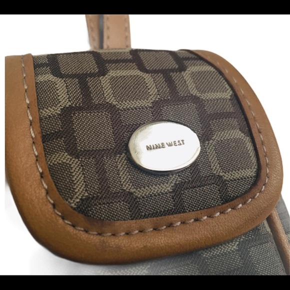 NEW NINE WEST Wallet & Cell Phone Carry Case Tan Brown One Size - Picture 8 of 11